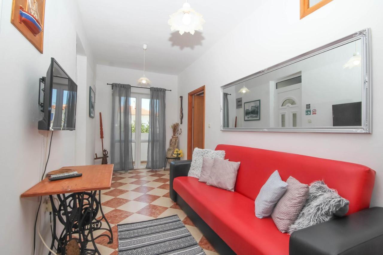Lola'S Apartments Tribalj Habitación foto
