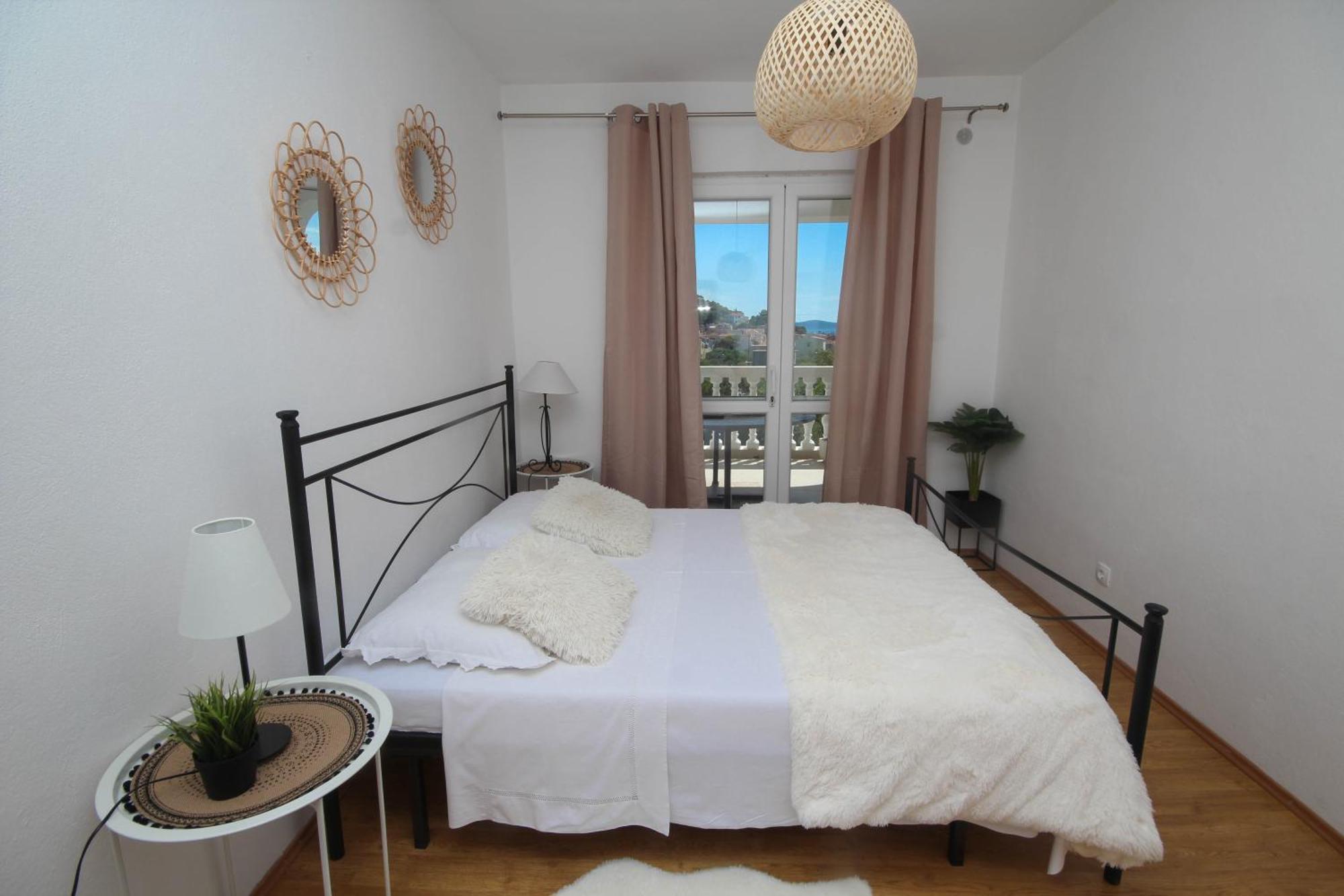 Lola'S Apartments Tribalj Habitación foto